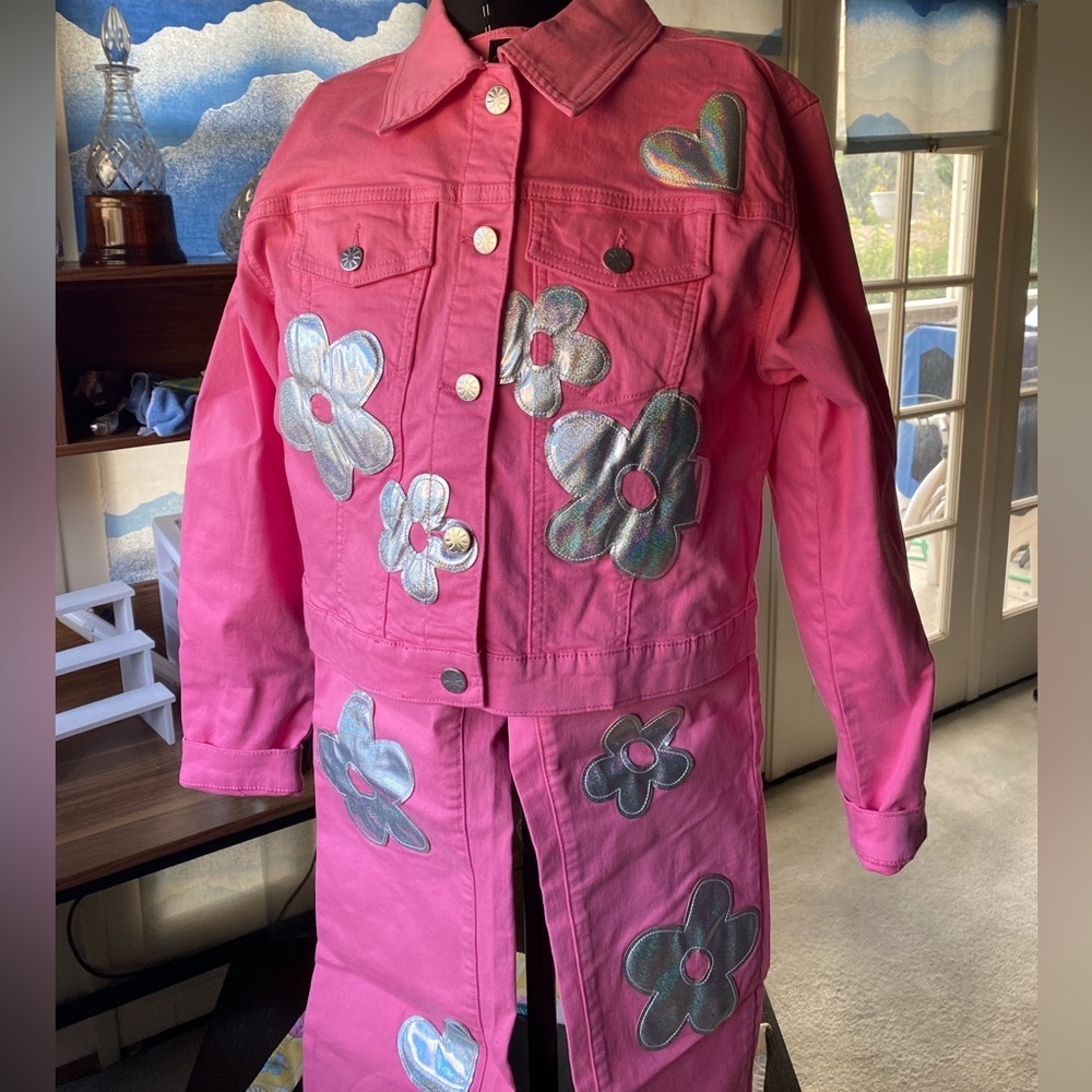 DELIA’S DOLLS KILL BRIGHT HOT PINK BOTH SIZE SMALL WORN ONCE 4 HOURS